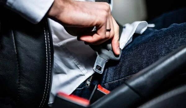 کمربند ایمنی خودرو چگونه کار میکند؟